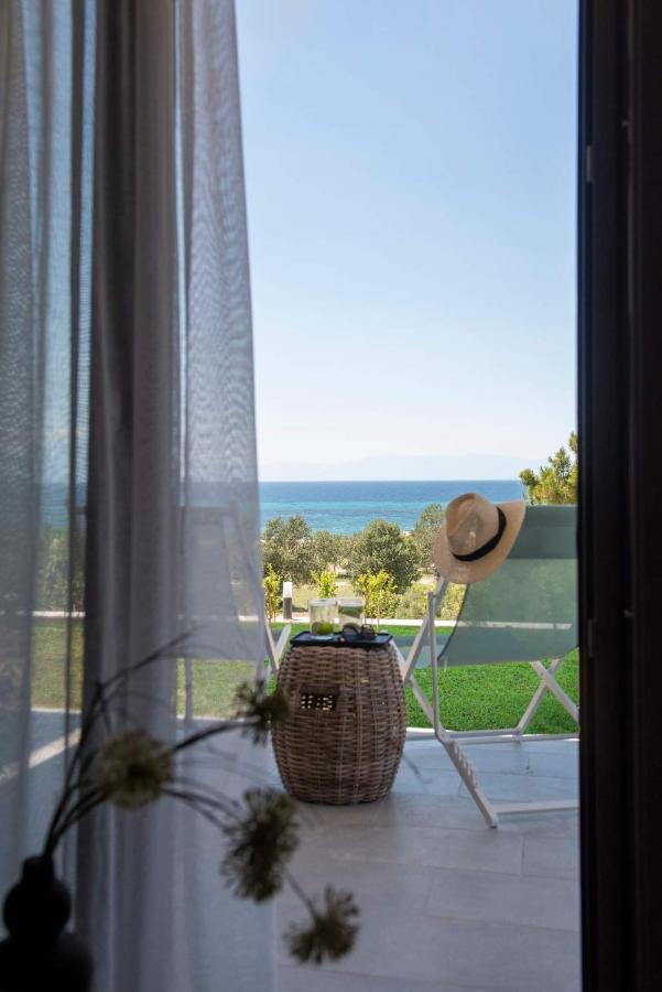 Heraclea Luxury Suites Nea Iraklia Buitenkant foto
