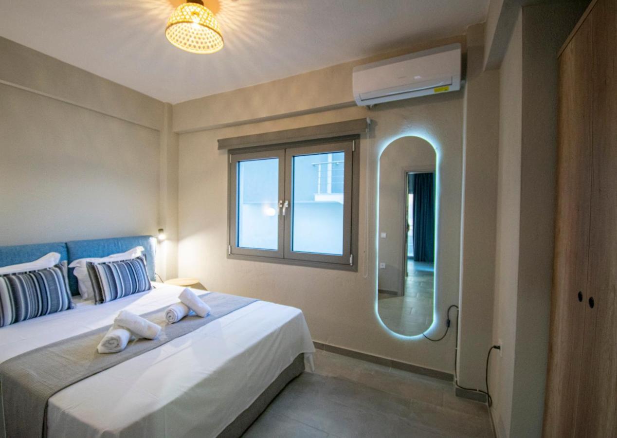 Heraclea Luxury Suites Nea Iraklia Buitenkant foto