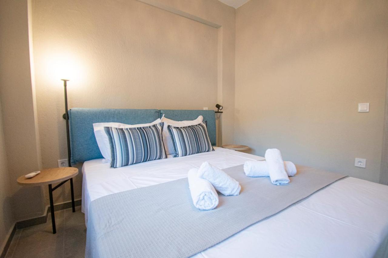 Heraclea Luxury Suites Nea Iraklia Buitenkant foto