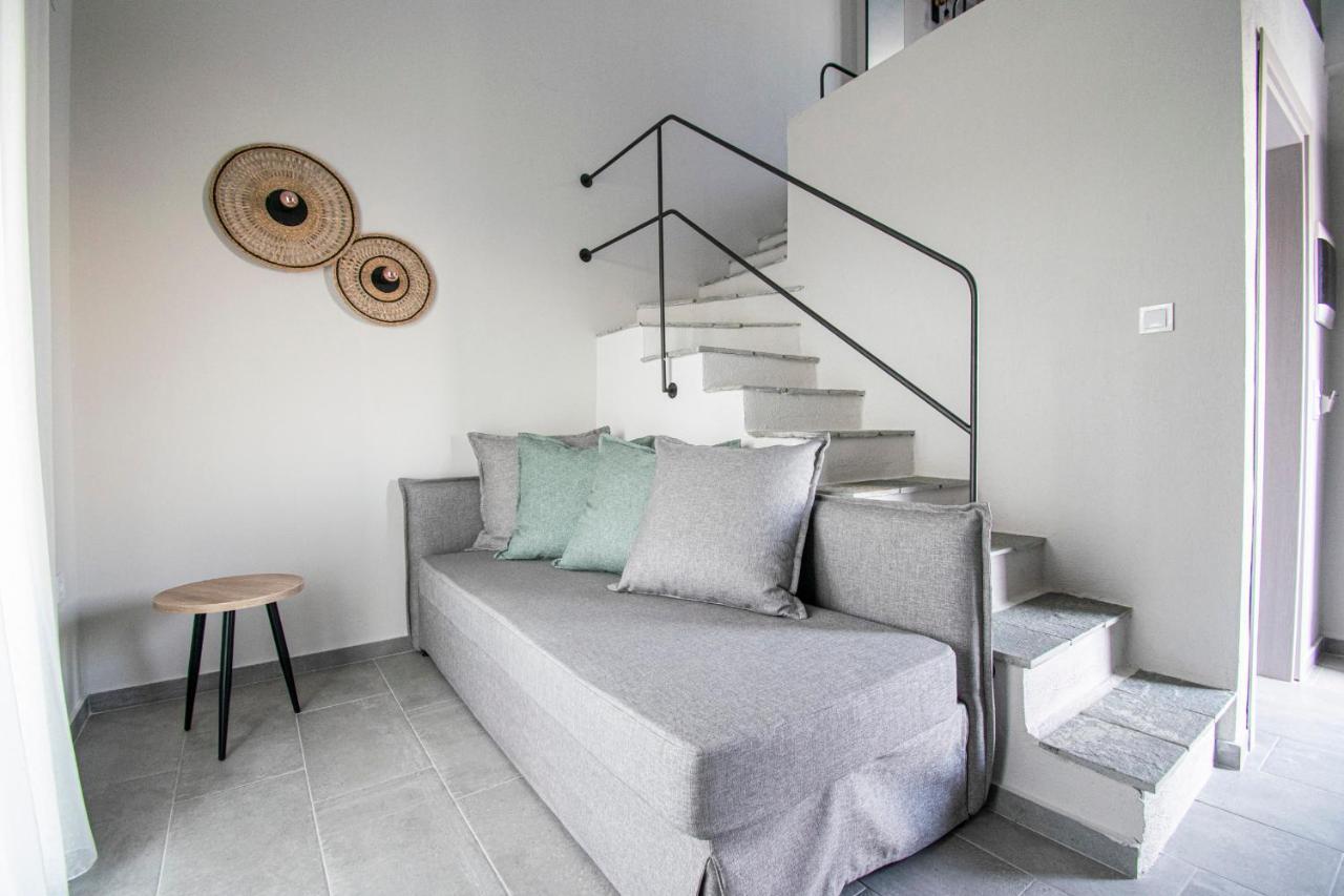 Heraclea Luxury Suites Nea Iraklia Buitenkant foto