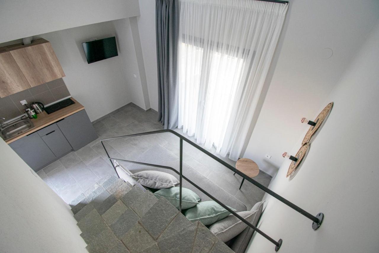 Heraclea Luxury Suites Nea Iraklia Buitenkant foto